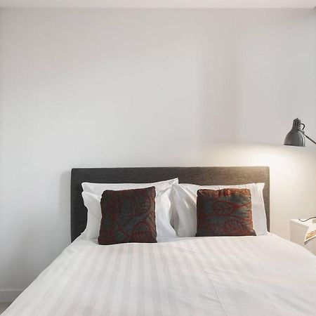 Central Sleek City Living Close To Everything Melbourne Exterior foto